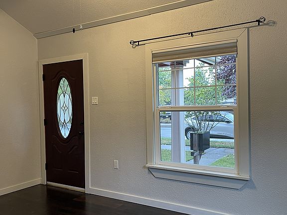 3rd image of 740 4th St NW