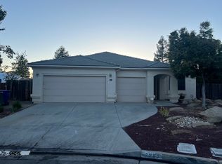 7536 N Carnegie Ave, Fresno, CA