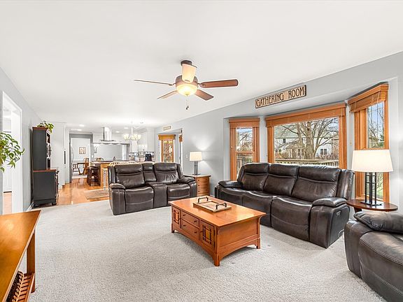 5th image of 1211 Conan Doyle Rd