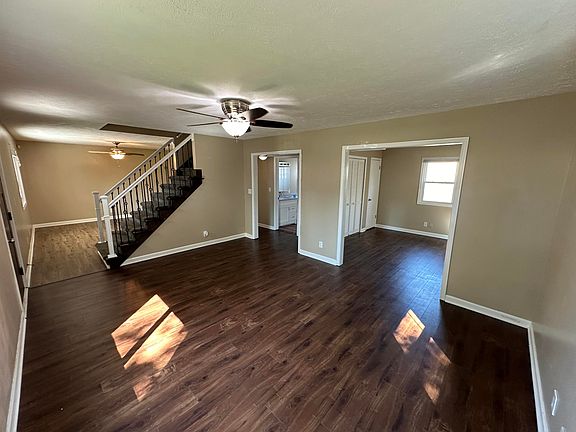 3rd image of 4011 Ramelle Dr