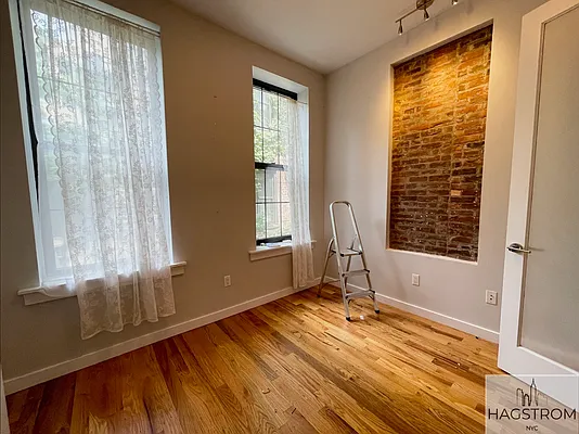 Rented by Hagstrom Management Inc | media 2