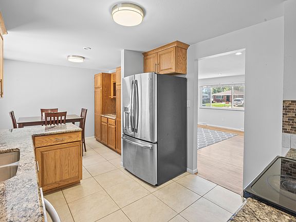 Kitchen with breakfast nook