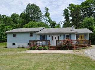 5970 Borah Hill Rd, Sugar Grove, OH 43155