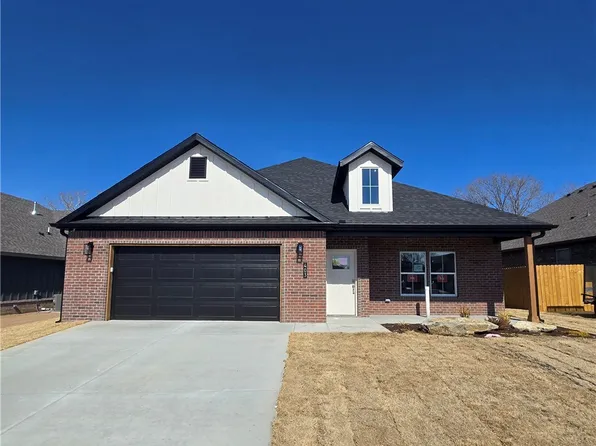 403 W Hondo St, Siloam Springs, AR 72761