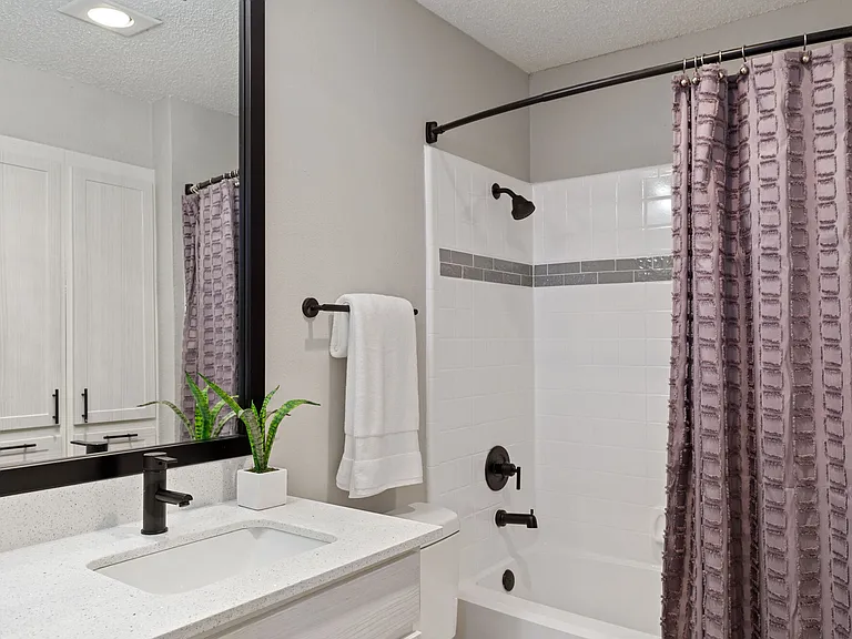The Savoy Apartments — Photo 6