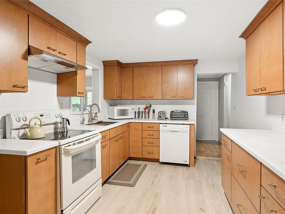 1st image of 4 Cedar Grove Avenue