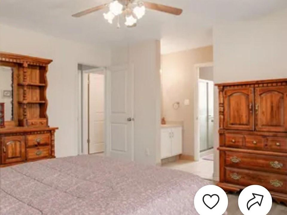 2nd image of 701 Amethyst Dr NE