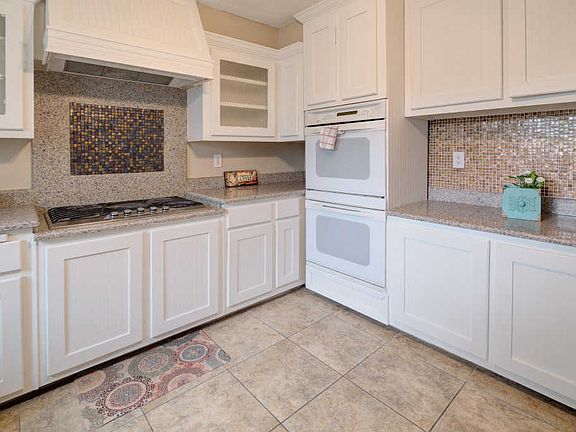 4th image of 3505 Mary Ellen Ct NE