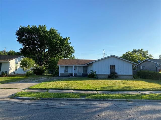 1st image of 2521 Lasalle Dr