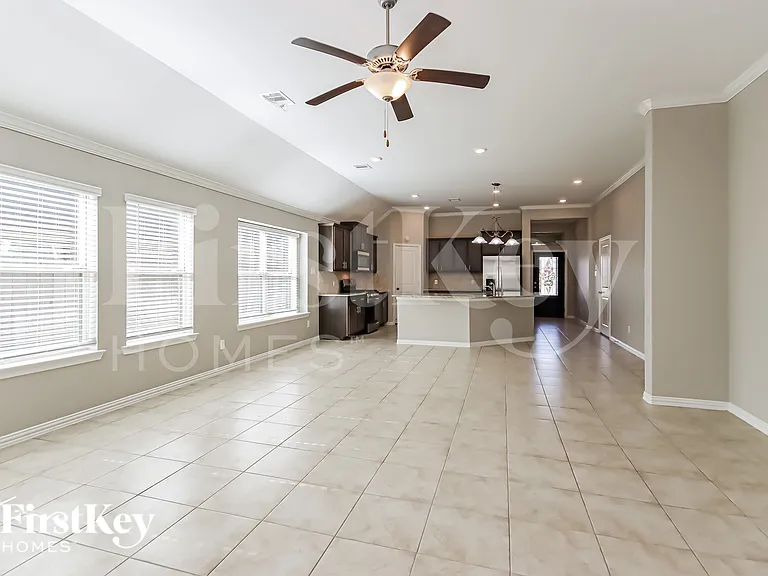 2342 Sugar Crest Dr — Photo 4