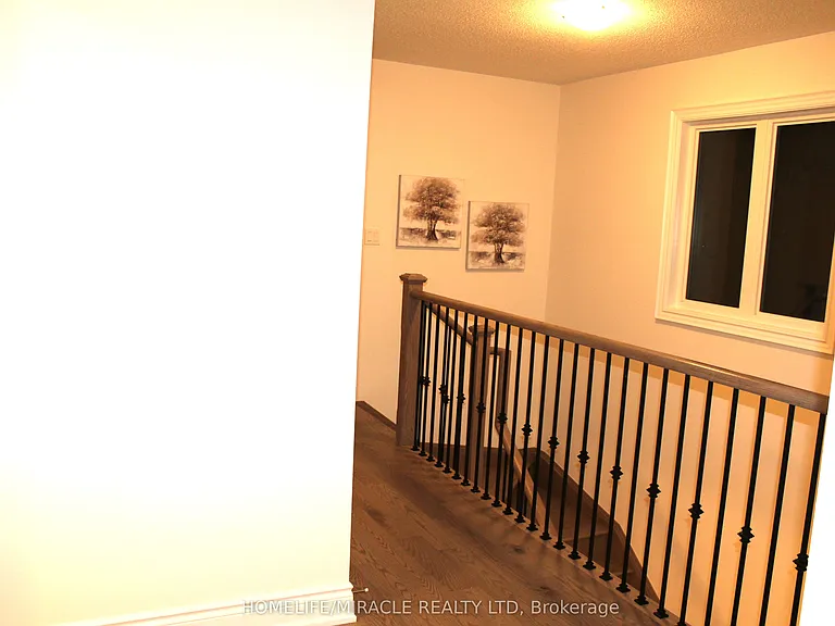 94 Bermondsey Way — Photo 22