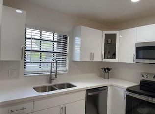 7423 SE Jamestown Ter, Hobe Sound, FL 33455
