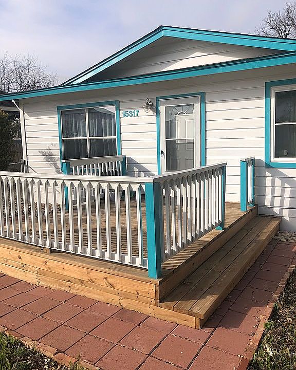 Front deck and entrance 