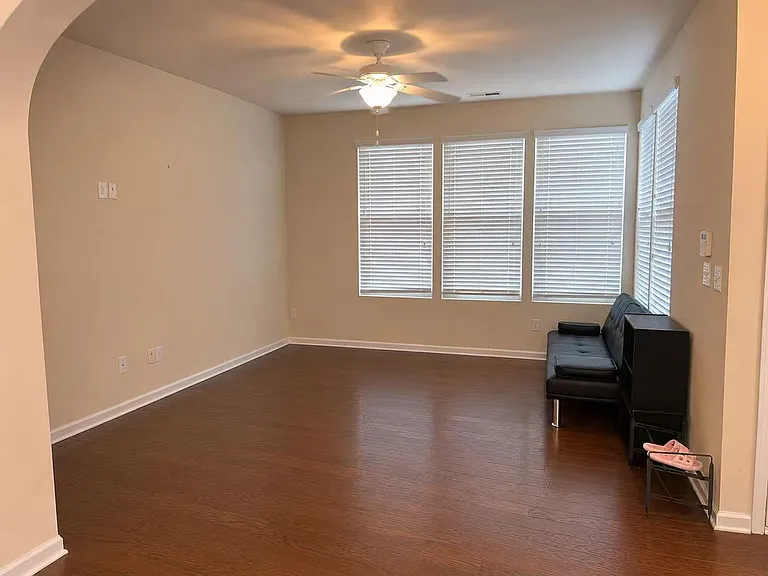 214 Mount Evans Dr — Photo 9