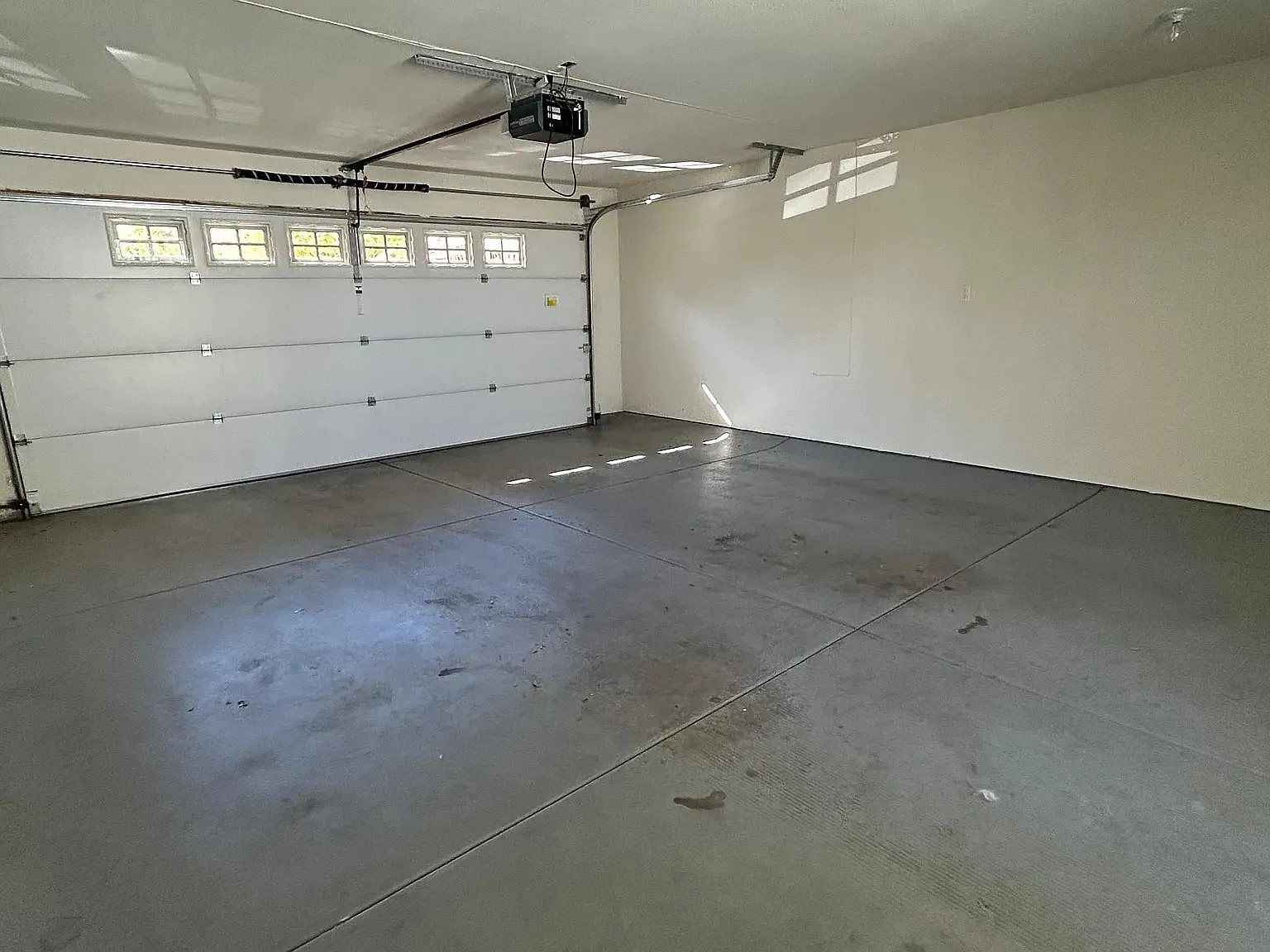 3 bed, 1486 sqft, $2,350 — Photo 3