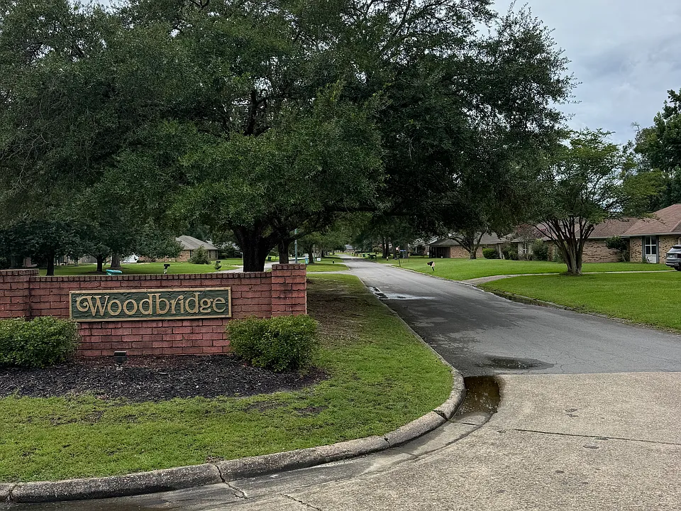 219 Wildwood Dr