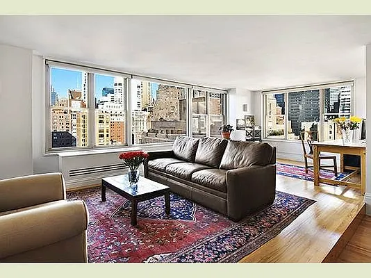 Sold by Stribling | media 5