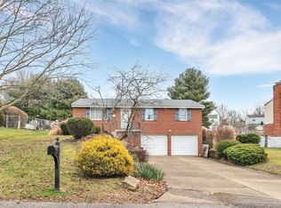 4713 Woodlake Dr, Allison Park, PA