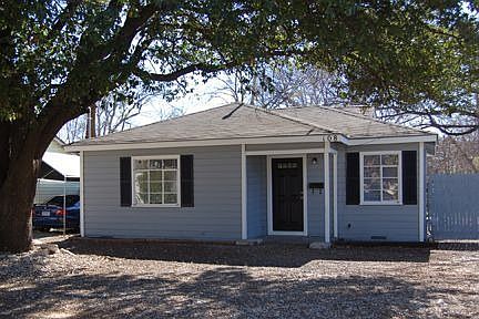 Front of home - amazing shade tree