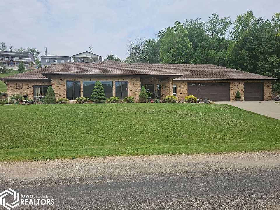 1st image of 1326 Lakeshore Dr