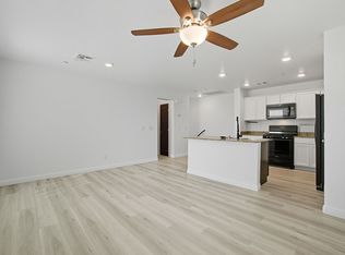 4575 Pencester St, Sunrise Manor, NV 89115