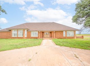 2210 W Division St, Slaton, TX 79364