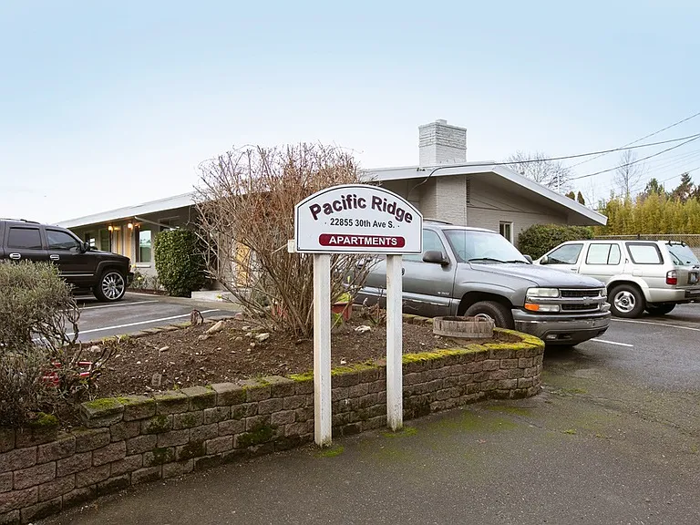 Pacific Ridge Apartments — Photo 27
