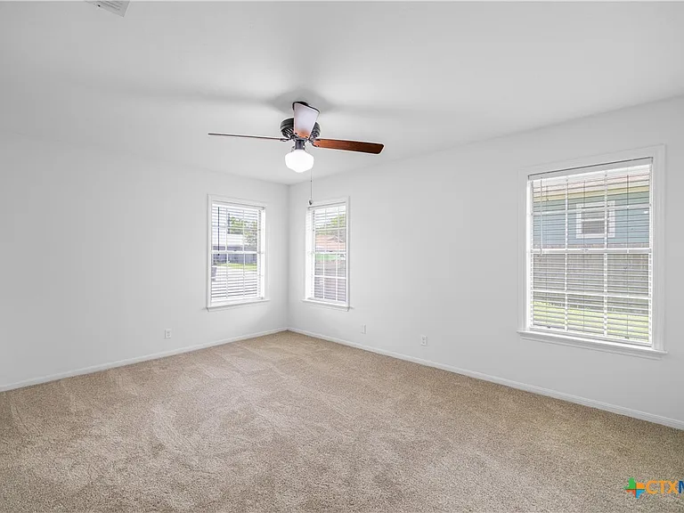 608 Rosewood Dr — Photo 18