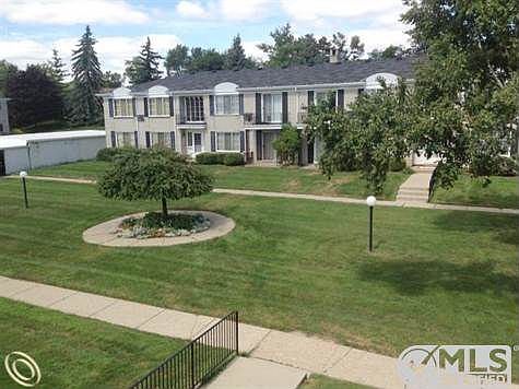 YOUR COURTYARD VIEW FROM D 3