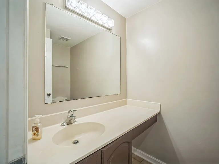 948 S Rolfe St — Photo 14