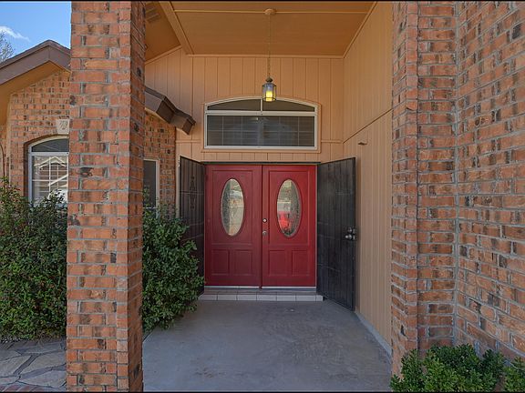 5th image of 7466 Umbria Dr