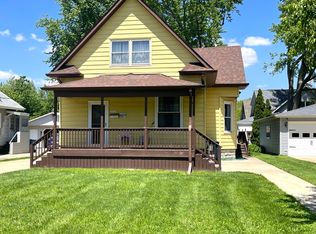 2507 7th St, Peru, IL 61354