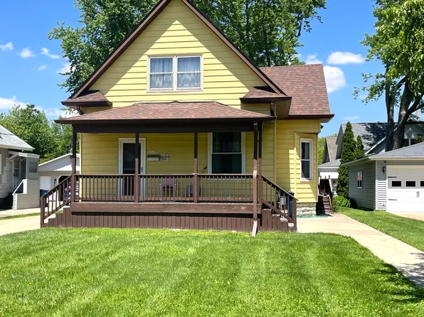 2507 7th St, Peru, IL 61354