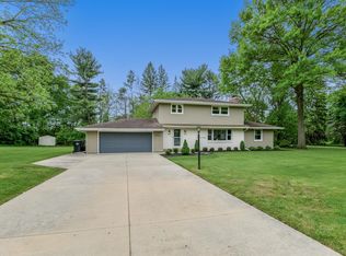 2440 Blarney Stone Dr, Beloit, WI 53511
