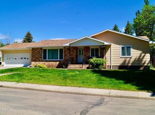 1201 6th St NE, Devils Lake, ND 58301