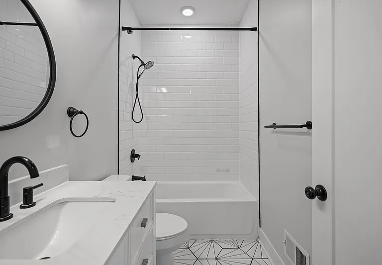 141 6th St #1 — Photo 2