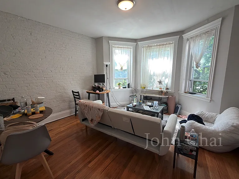 376 Riverway #3 — Photo 3