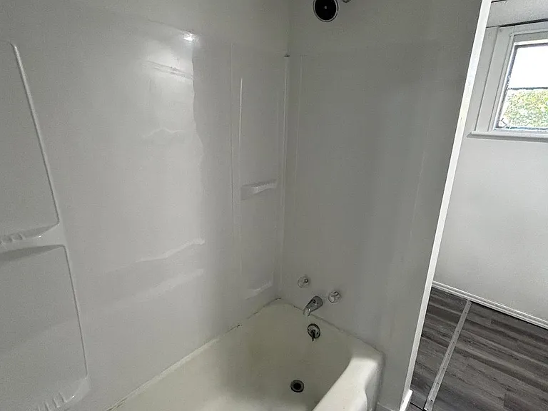 422 N 9th St — Photo 3