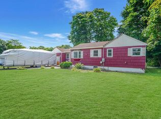 480 Ocean Ave, Central Islip, NY 11722