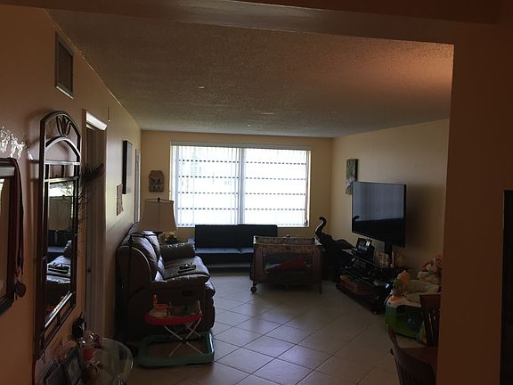 5th image of 7480 NW 17th St APT 101