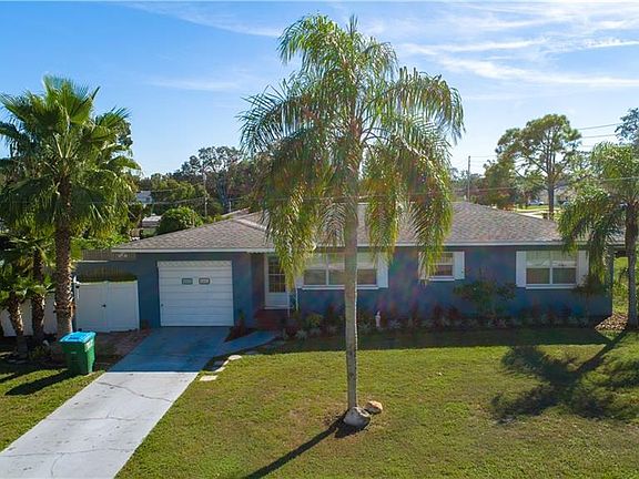 4th image of 1301 Bayview Dr