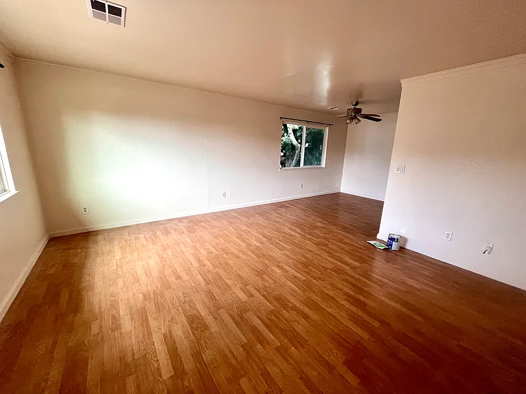 1829 Cherokee Dr #0 — Photo 11