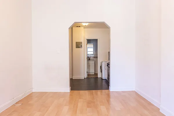 Rented by Smart City Real Estate LLC | media 22