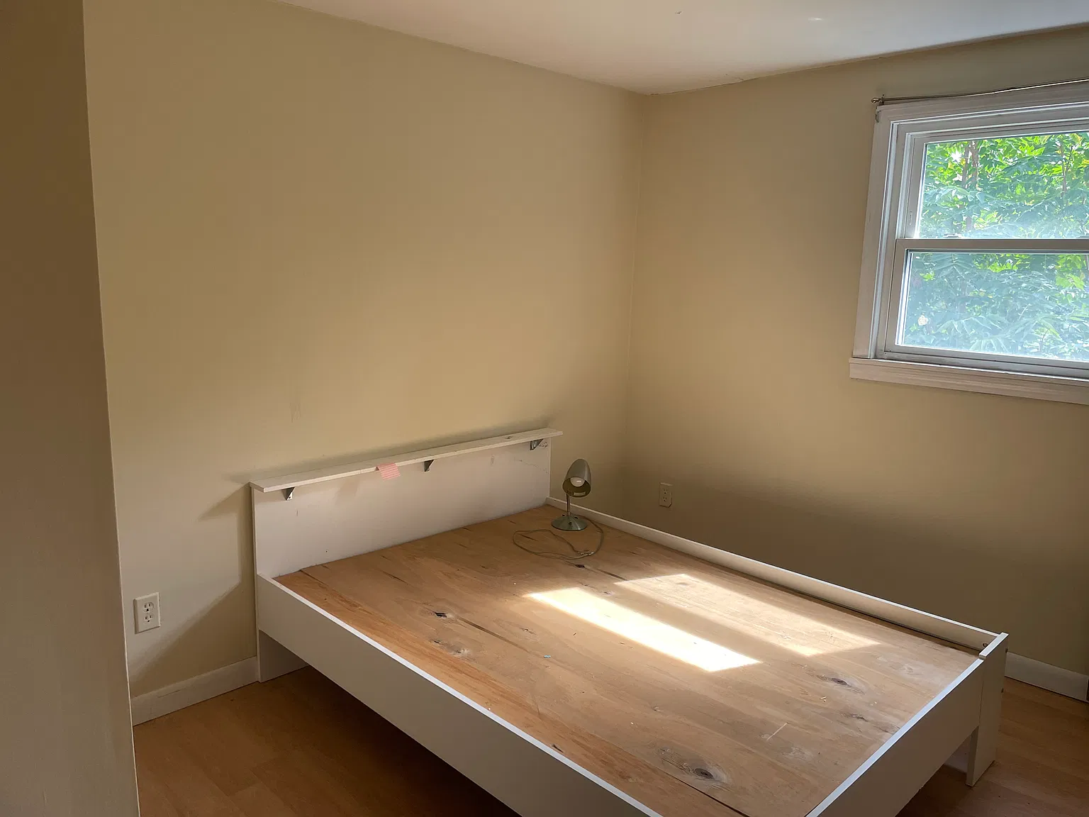 3 bed, 1.5 bath, 1100 sqft, $2,500 — Photo 2