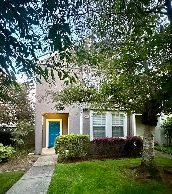 3 bed, 2.5 bath, 1875 sqft, $5,500 — Photo 1