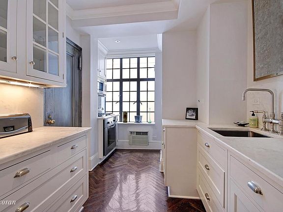 2nd image of 435 E 57th St #16B