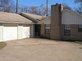 1st image of 11909 Oak Knoll Dr