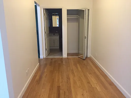 Rented by PMG Real Estate  | media 16