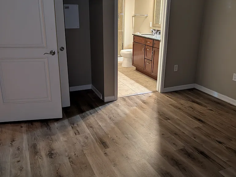 Another of the bedroom and the ensuite bathroom