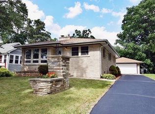 152 S 1st St, Silver Lake, WI 53170